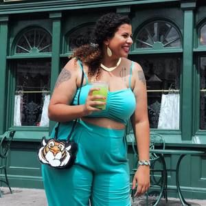 Meet your Posher, Jasmine